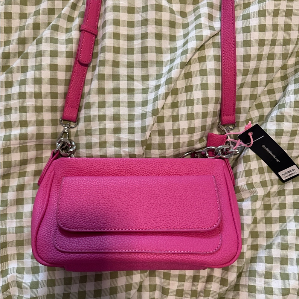 Like Dreams Women’s Hot Fuschia Pink Crossbody Bag Chain Detail NWT - Picture 2 of 5